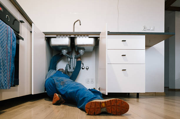 Professional Plumbing technician working in Baldwyn, MS